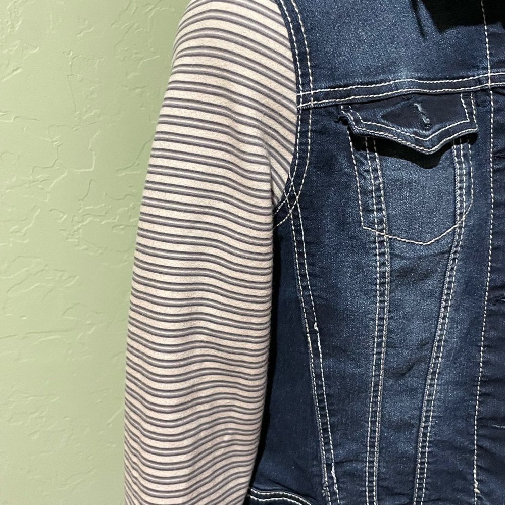 Jacket - Picture 4 of 8